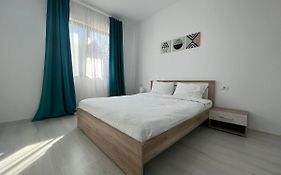 Visaj Metropolitan - Authorized By The Ministry Of Tourism
